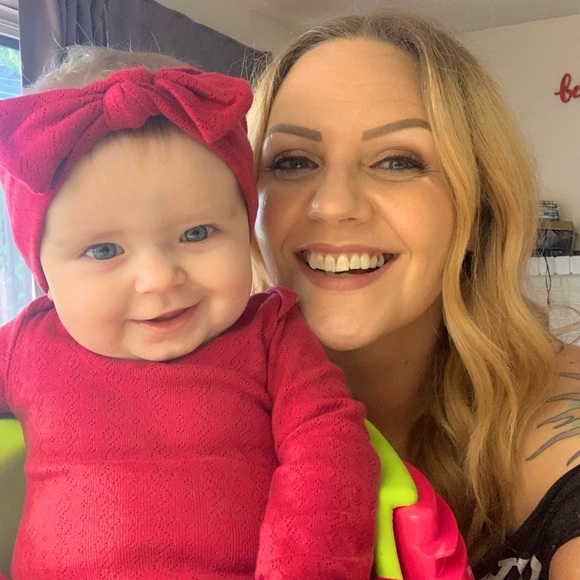 Meet your Posher, Danielle - Picture 6 of 16